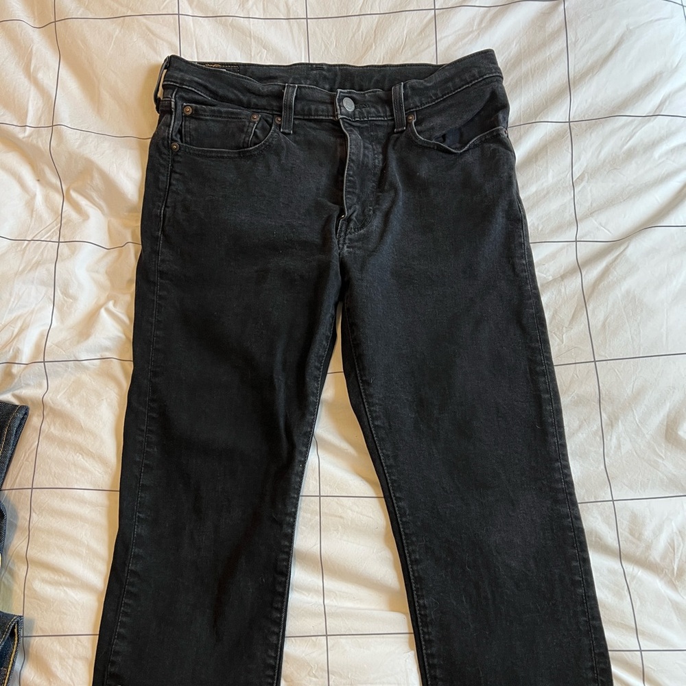 Levi's 502 jeans